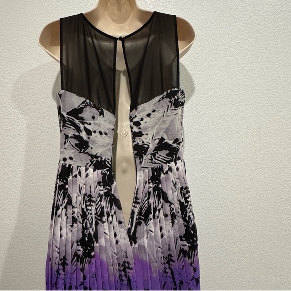 Adrianna Papell Dress Size 4 Pleated Chiffon Fit & Flare Ombré Black Purple - Picture 6 of 10